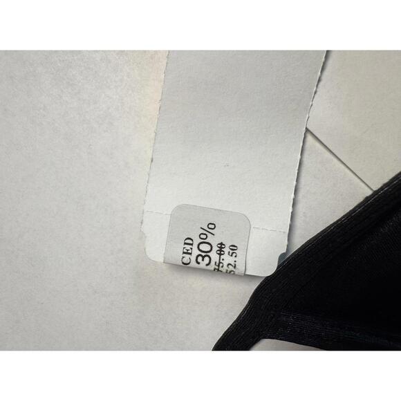 Koral Sweeper Black Sports Bra - XS - Picture 8 of 10